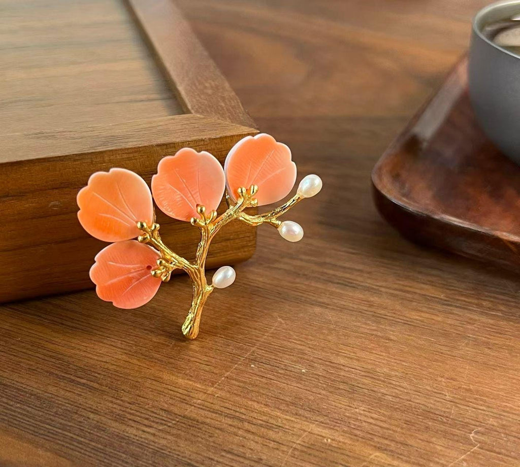 Morado Gold-Plated Copper Lily Conch Shell Petals of the Valley Handmade Multi-wear Brooch