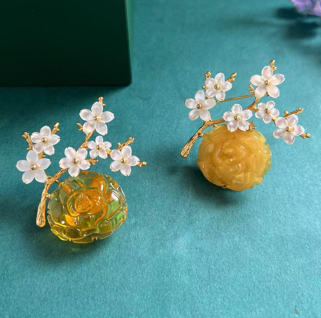 Morado Amber Rose Brooch with Mother of Pearl Blossoms, Handmade 925 Silver Jewelry