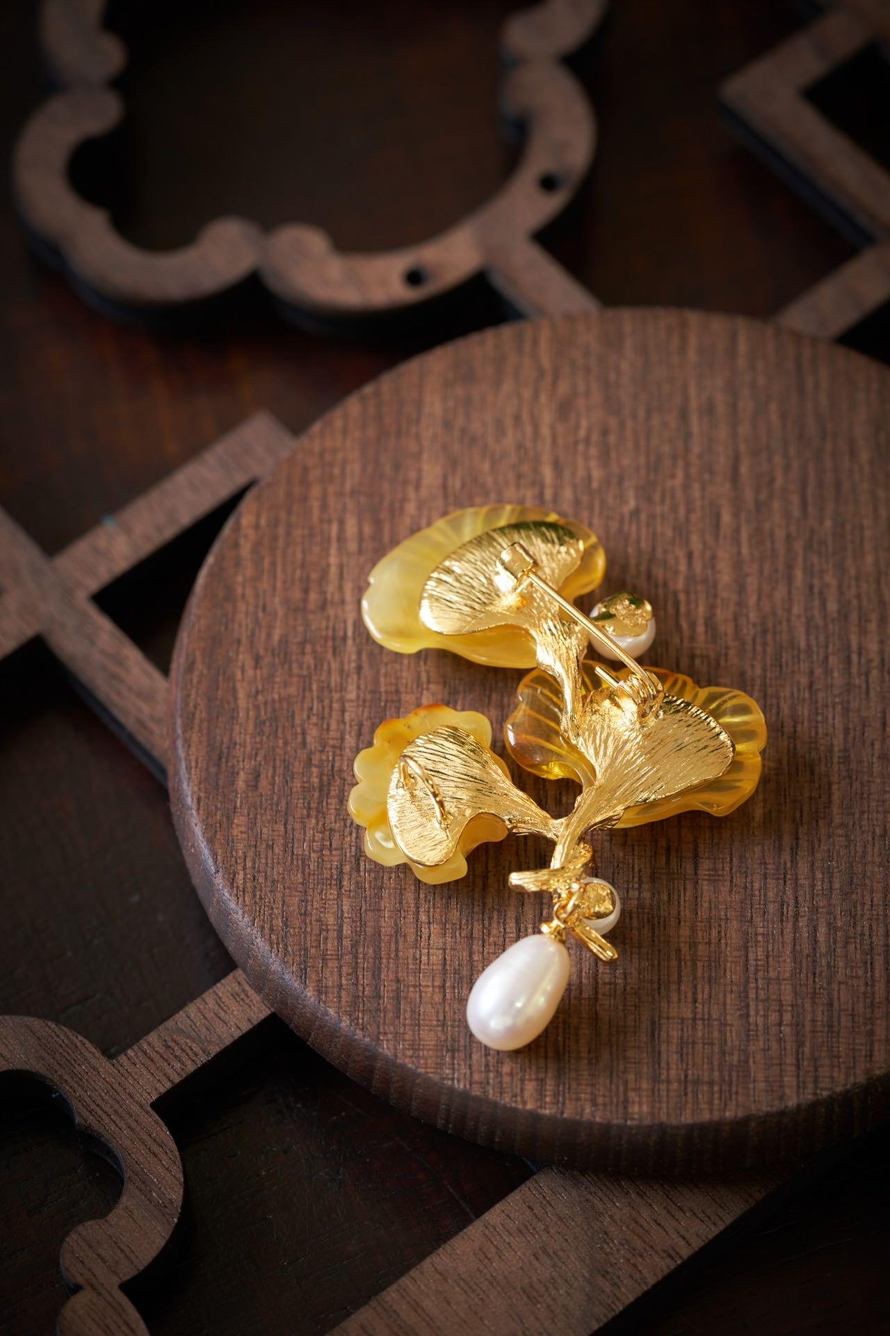 Morado Amber Ginkgo Leaf Gold Plated Silver Brooch, Multi-Wear Pin