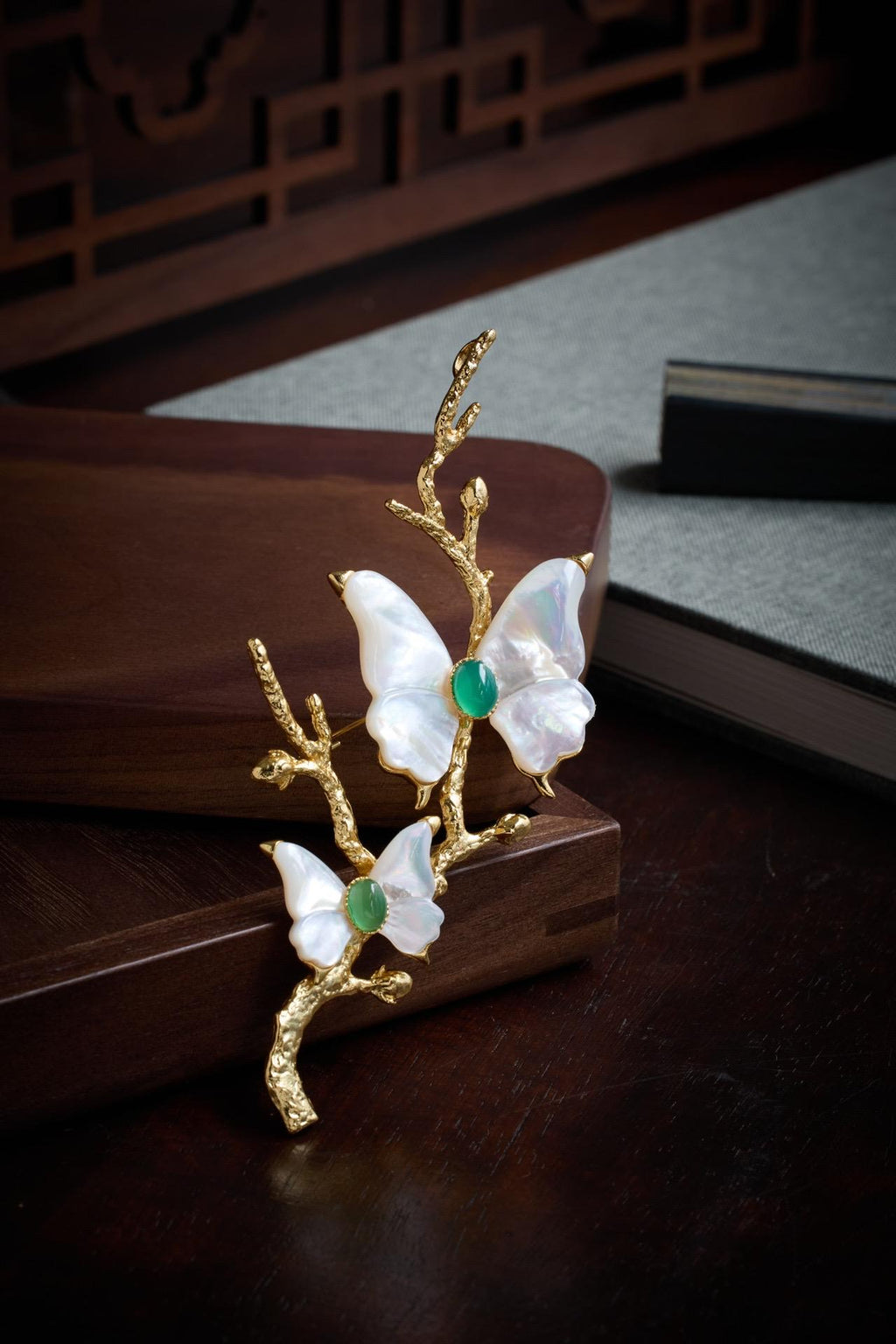 Morado Gold-Plated Butterfly Copper Brooch, Handmade Iridescent Mother-of-Pearl Pin
