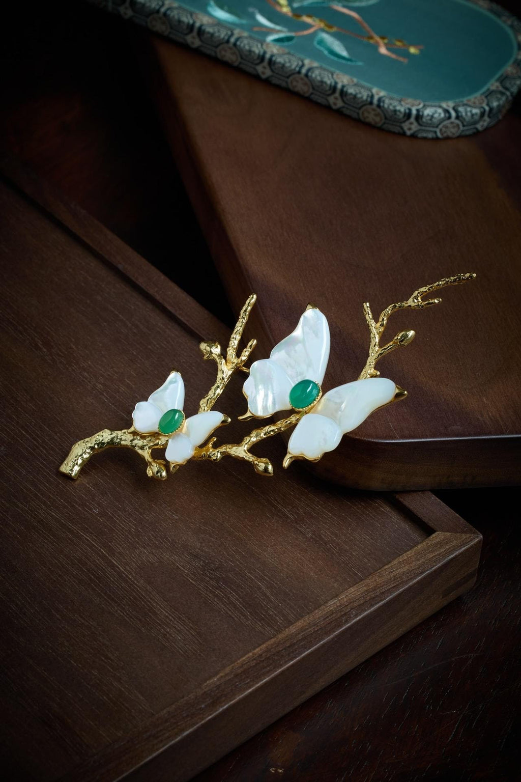 Morado Gold-Plated Butterfly Copper Brooch, Handmade Iridescent Mother-of-Pearl Pin