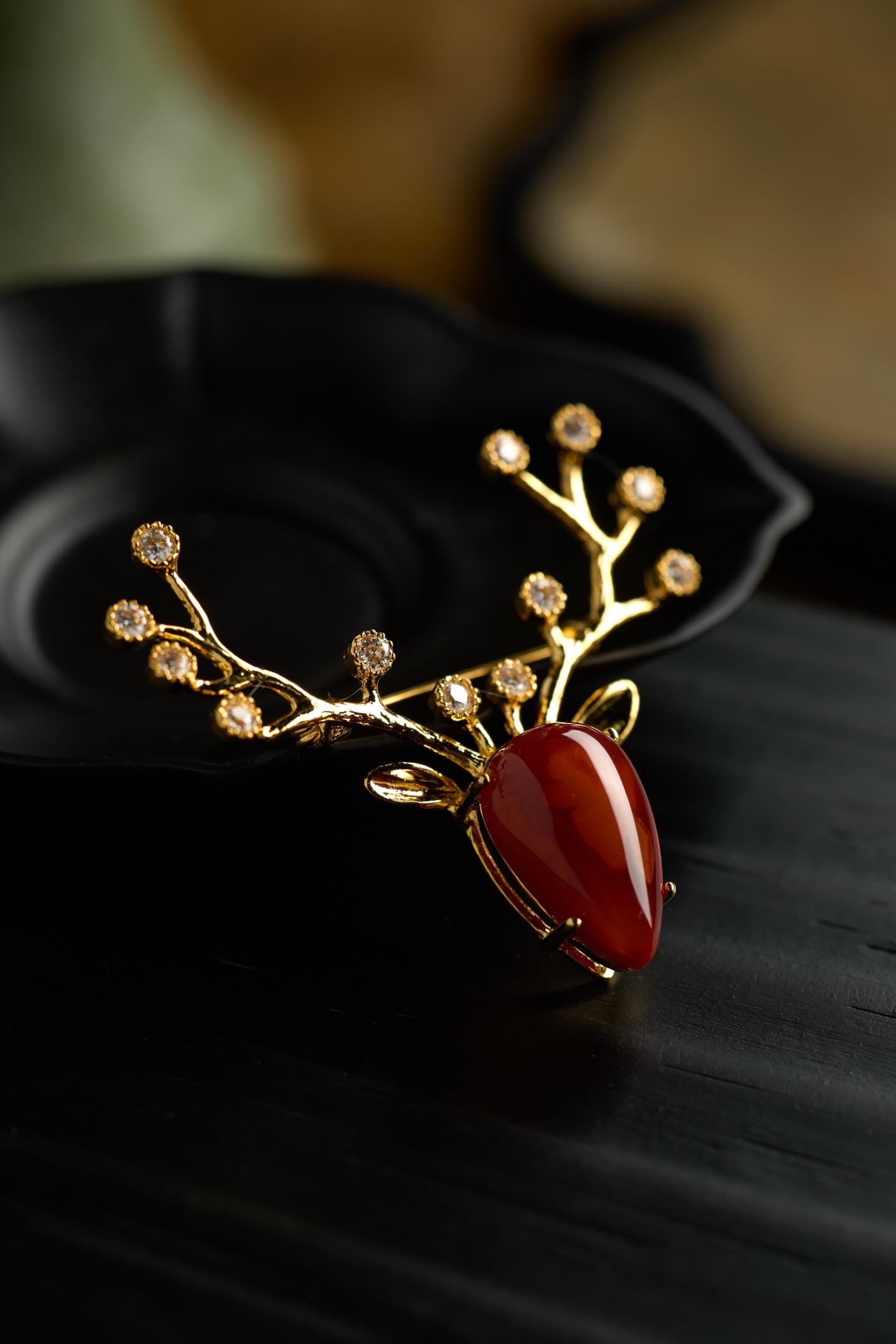 Morado Red Agate Deer Brooch, Gold Plated Silver Animal Pin, Vintage Antler Brooch