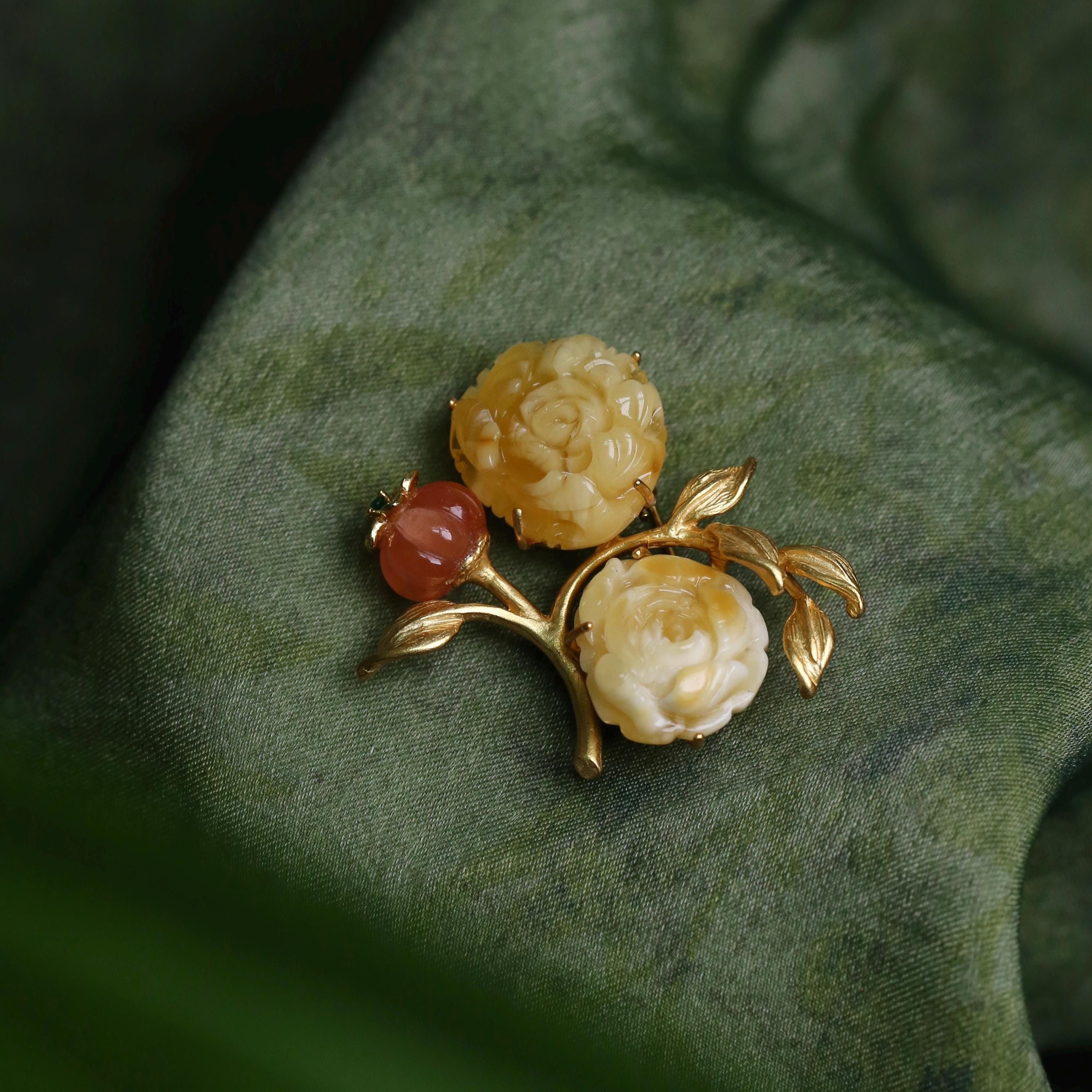 Morado Hand Carved Amber Flower Brooch, Gold Plated Silver Botanical Art pin, Multi-wear design